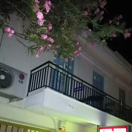 Iatros 4 ,detached House In The Center Of *