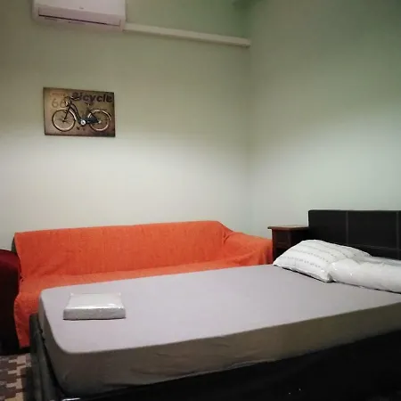 Iatros 4 ,detached House In The Center Of דירה *